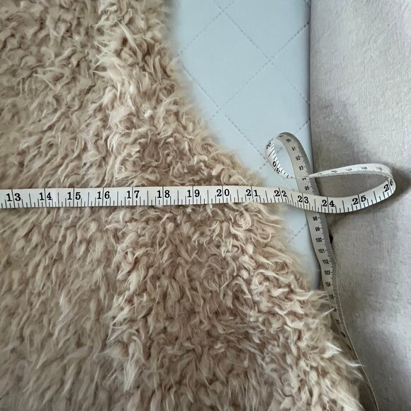 Faux Fur Fun Vest - Light tan - Picture 11 of 13